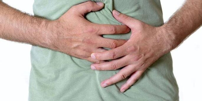 buikpijn kunnen symptomen zijn van helminthiasis